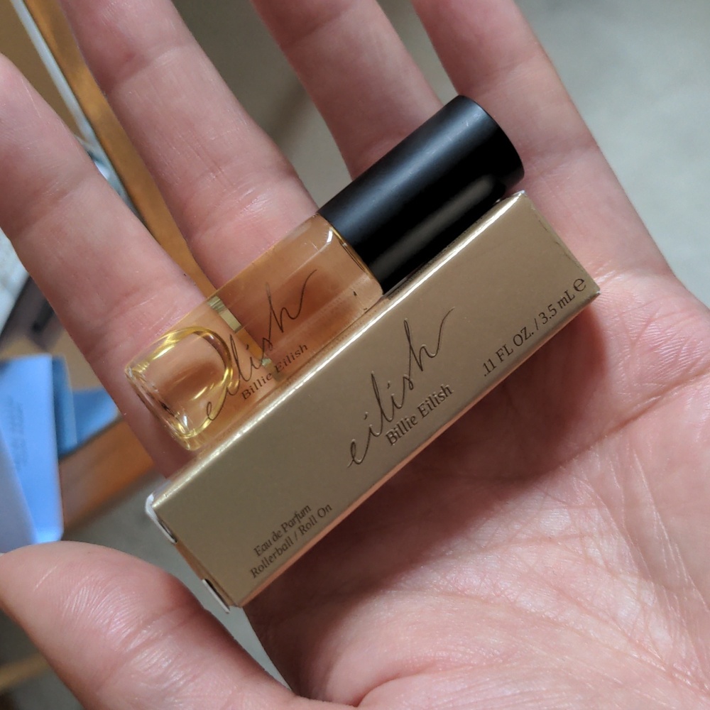 New! 5-Piece Perfume Sample Bundle - Picture 6 of 8